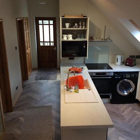 2 Bedroom Furnished Apartment In A Rural Position استون المظهر الخارجي الصورة