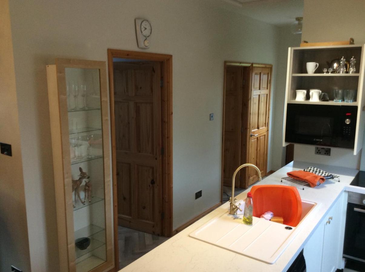 2 Bedroom Furnished Apartment In A Rural Position استون المظهر الخارجي الصورة